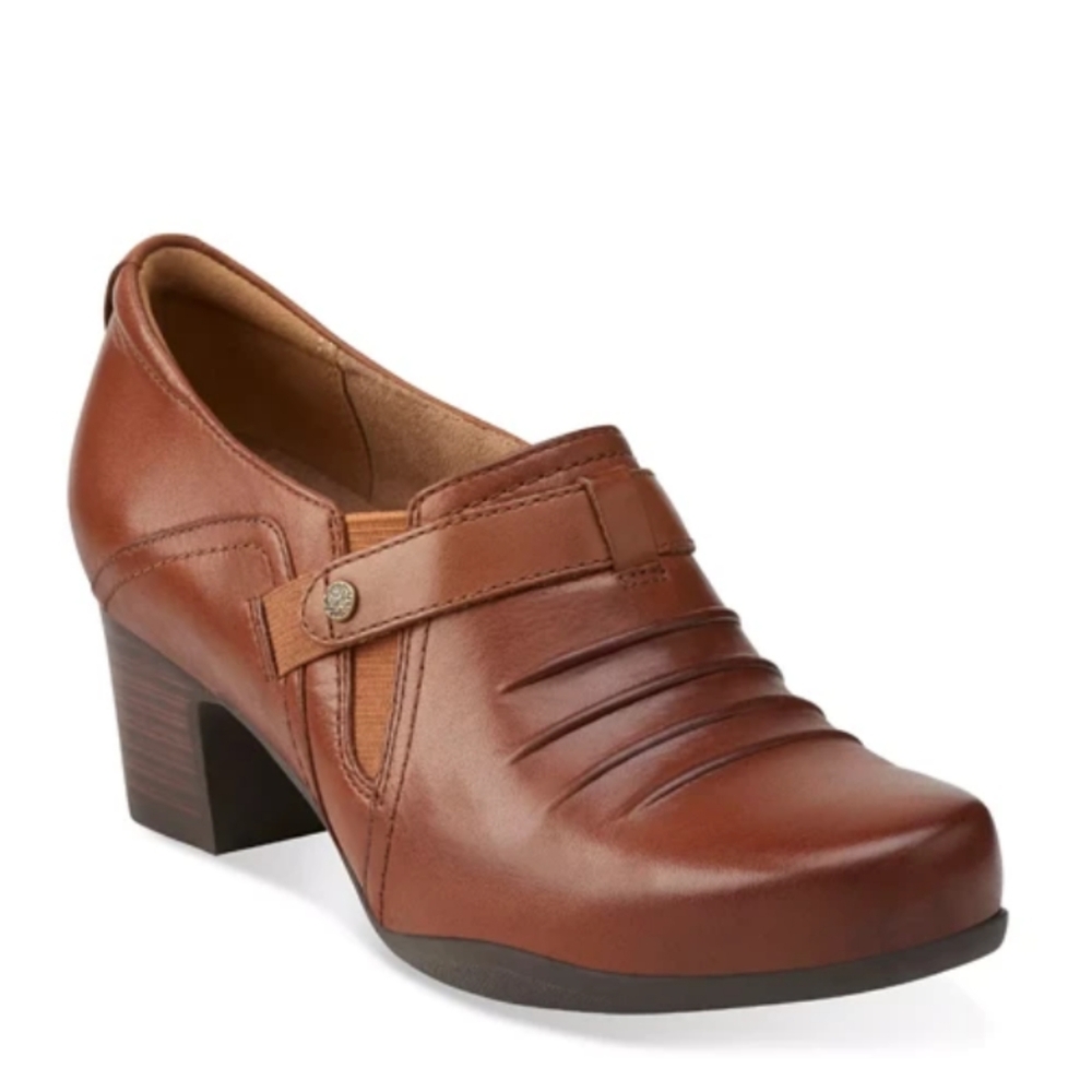 💕💕Clarks Artisan brown leather upper booties size 9 1/2